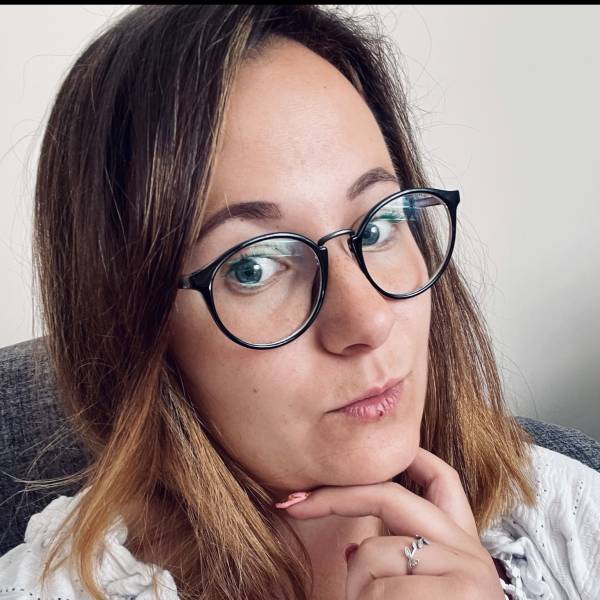 angela12