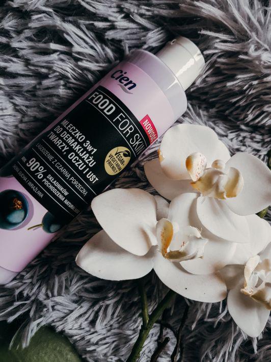 Cien Food For Skin, Mleczko 3w1 do demakijażu, Łagodzenie z czarną porzeczką, Cera sucha i wrażliwa