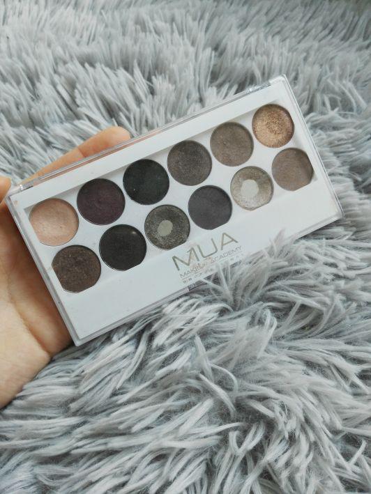 MUA Paleta cieni do powiek, Romantic Efflorescence