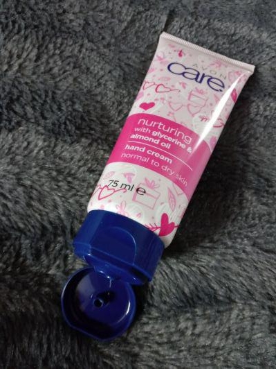 Avon Care, Krem do rąk, Nurturing z gliceryną i olejem migdałowym