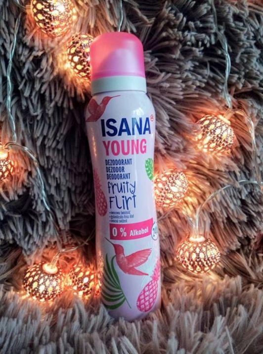 Isana Young, Dezodorant w sprayu, Fruity Flirt, owocowa świeżość