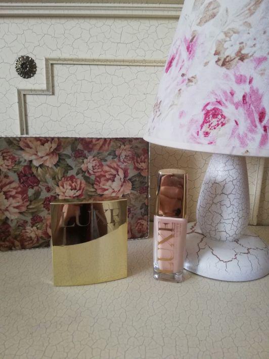 Podkład i puder Luxe z Avon