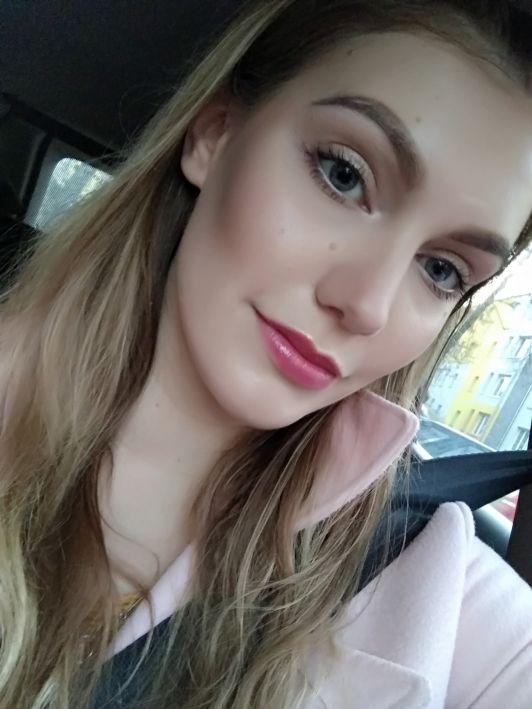 Bell, Cinnamon Girl, Bronze & Contour Powder (Bronzer do modelowania twarzy)