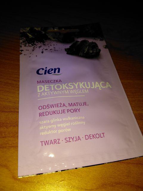 Cien Maseczka do twarzy, Detoksykująca, Z aktywnym węglem