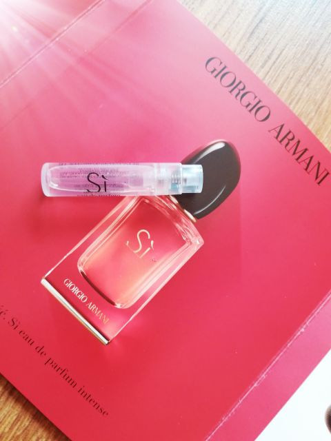 Giorgio Armani, Woda perfumowana, Si Intense EDP.