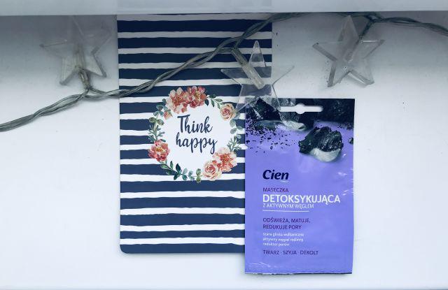 Cien Maseczka do twarzy, Detoksykująca, Z aktywnym węglem