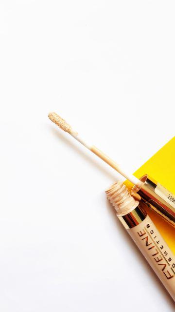 Eveline Korektor kryjąco-rozświetlający 8w1, Argan oil, odcień Light