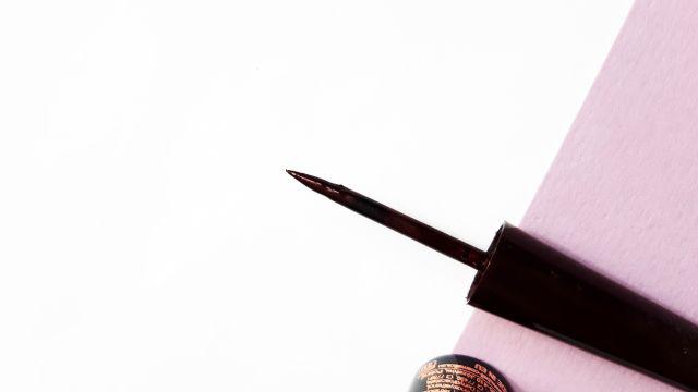 Bell Cinnamon Girl, Spicy Passion Eyeliner, 01 Burgundy Look