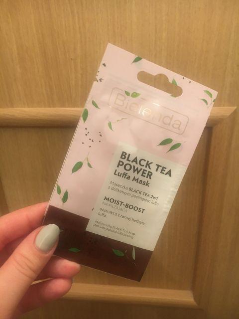 Bielenda Black Tea Power, Maseczka do twarzy, Moist-Boost, Nawilżająca, Z delikatnym peelingiem luffa