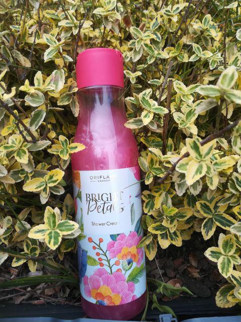 Oriflame Żel pod prysznic, Kremowy, Bright Petals