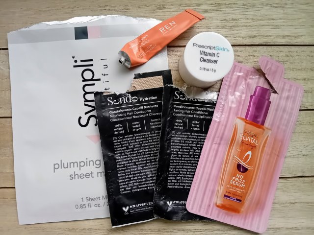 Denkowanie część druga :) Sierpień: Miniaturki ( do 100ml ), saszetki i próbki