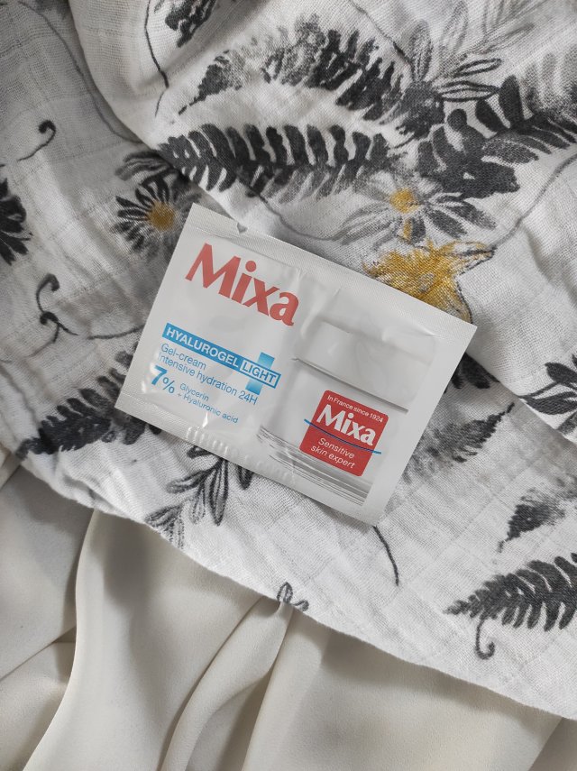 Próbka kremu Mixa