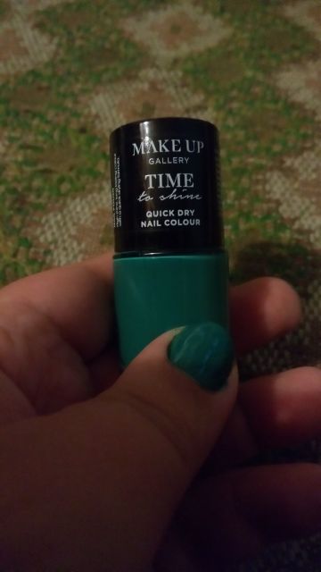 Make Up Gallery lakier do paznokci.