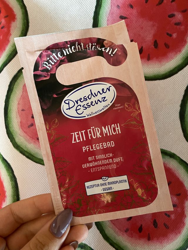 akcja denkowanie! grudzień - kosmetyki w świątecznych opakowaniach i świątecznych kolorach 🎄❄️⛄🎀🎁🎅
