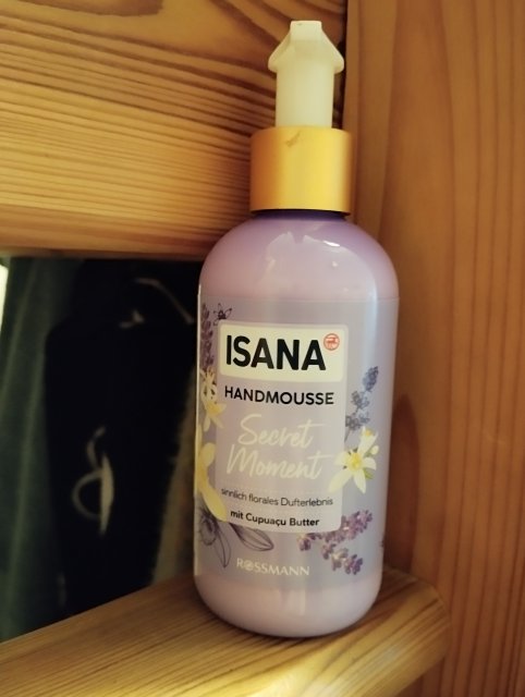 Isana Pianka do rąk, Secret Moment