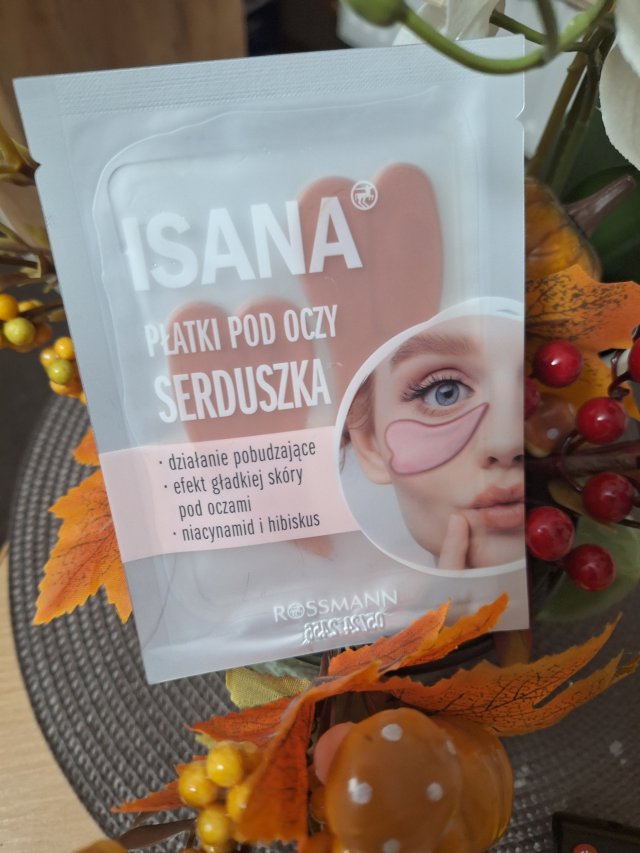 Isana, płatki pod oczy, serduszka