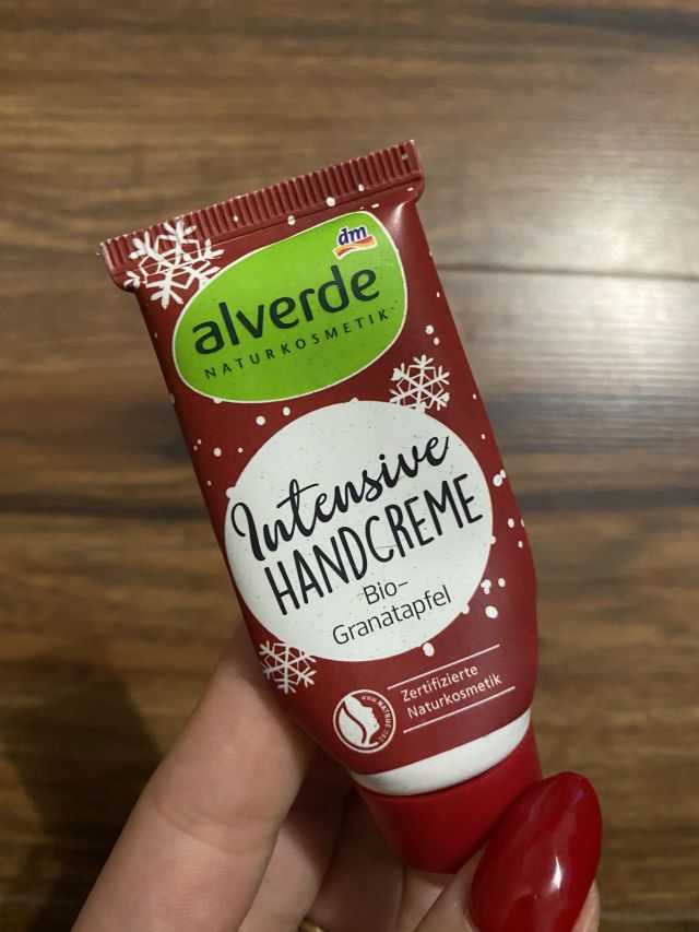 akcja denkowanie! grudzień - kosmetyki w świątecznych opakowaniach i świątecznych kolorach 🎄❄️⛄🎀🎁🎅