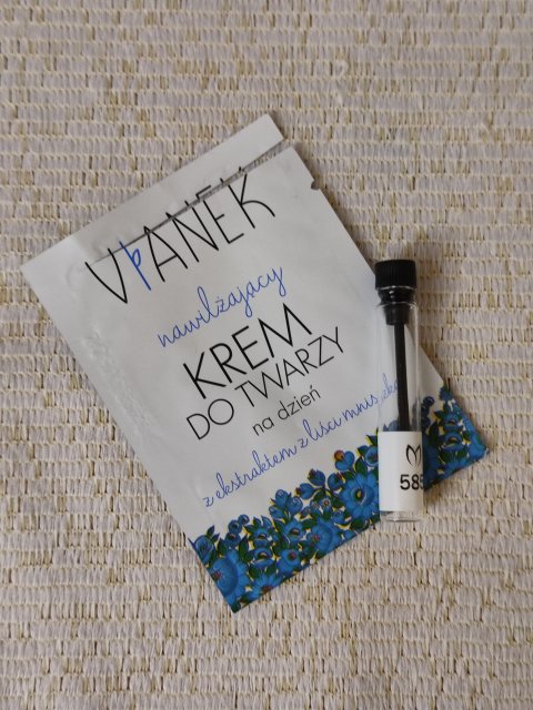 akcja denkowanie! grudzień - kosmetyki w świątecznych opakowaniach i świątecznych kolorach 🎄❄️⛄🎀🎁🎅
