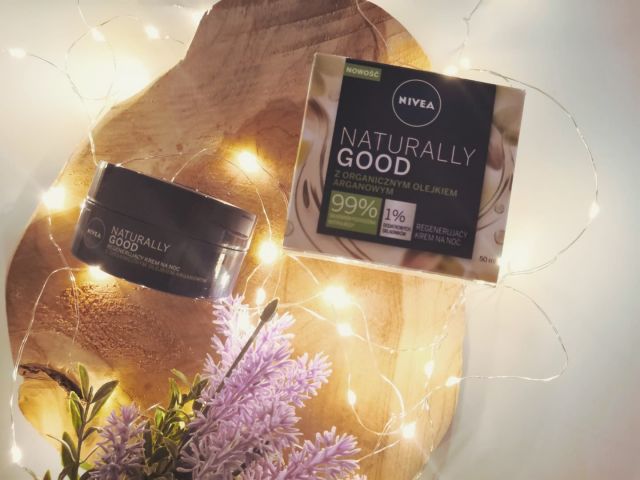 Nivea, Naturally Good, Regenerujący krem na noc z olejkiem arganowym