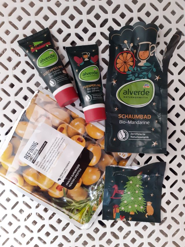 akcja denkowanie! grudzień - kosmetyki w świątecznych opakowaniach i świątecznych kolorach 🎄❄️⛄🎀🎁🎅
