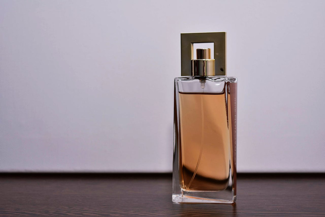 infoblog dresscloud Perfumy dawniej i dziś – jak zmieniały się trendy zapachowe?