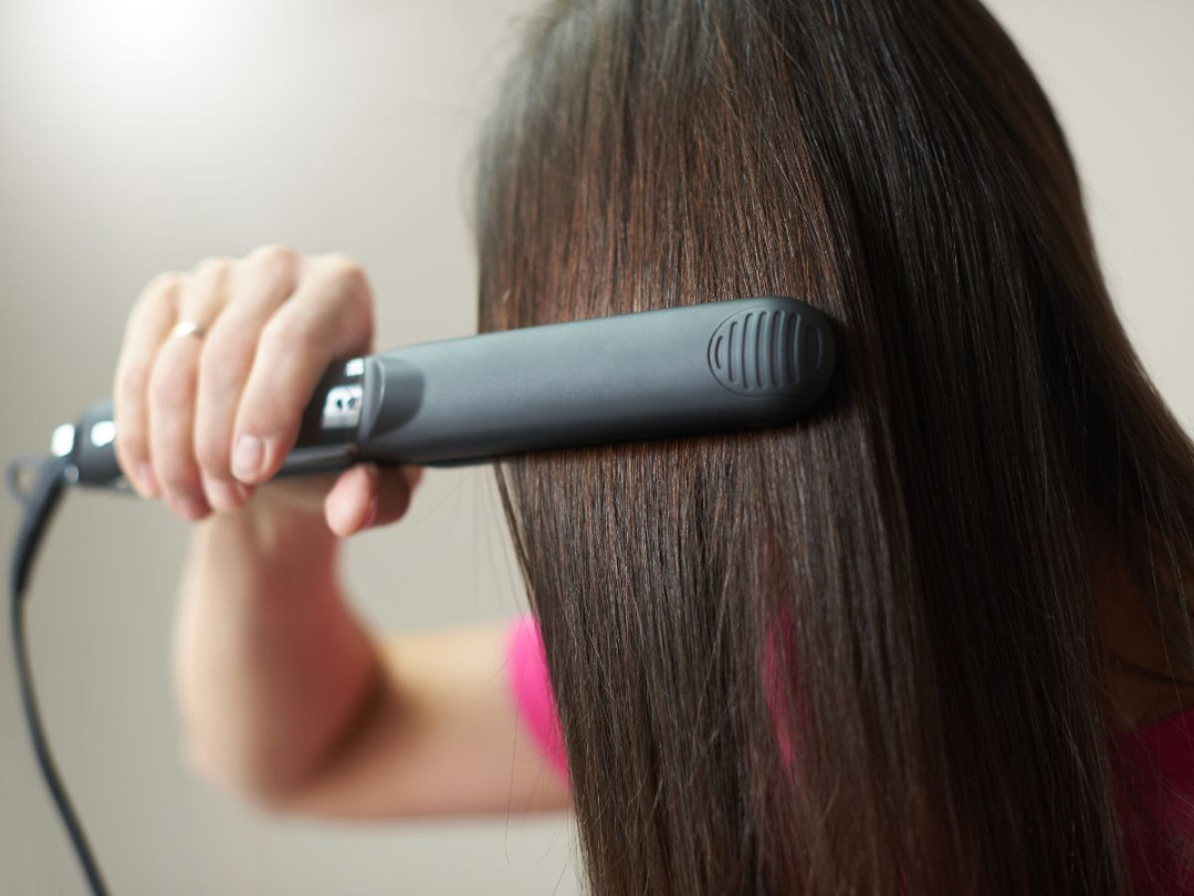 infoblog dresscloud Prostownice do włosów – jaką wybrać i czy warto zainwestować w Dyson?