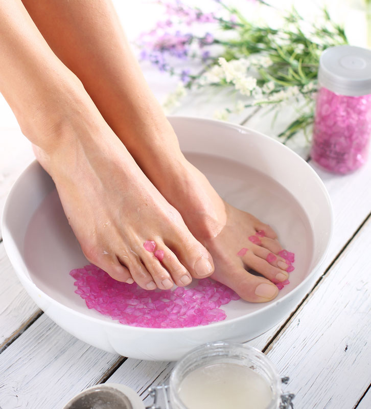 infoblog dresscloud Sucha skóra na stopach - przyczyny i działanie