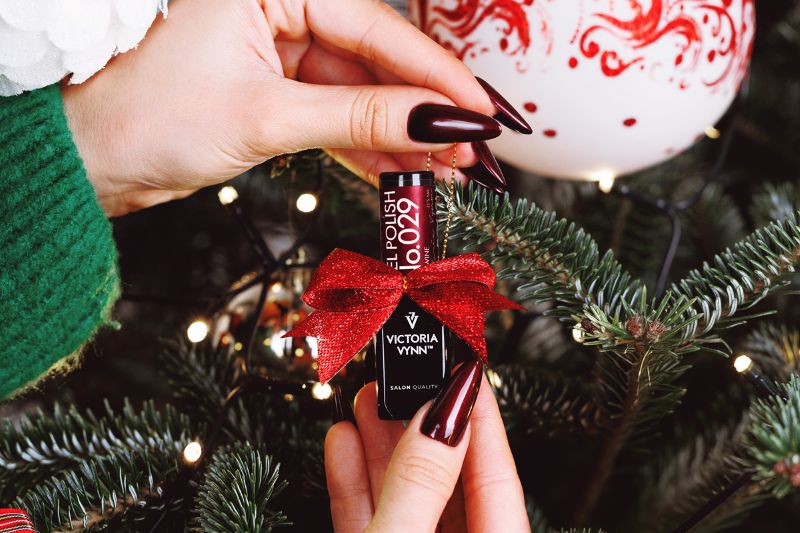infoblog dresscloud Christmas time! Trendy manicure na Boże Narodzenie 2025