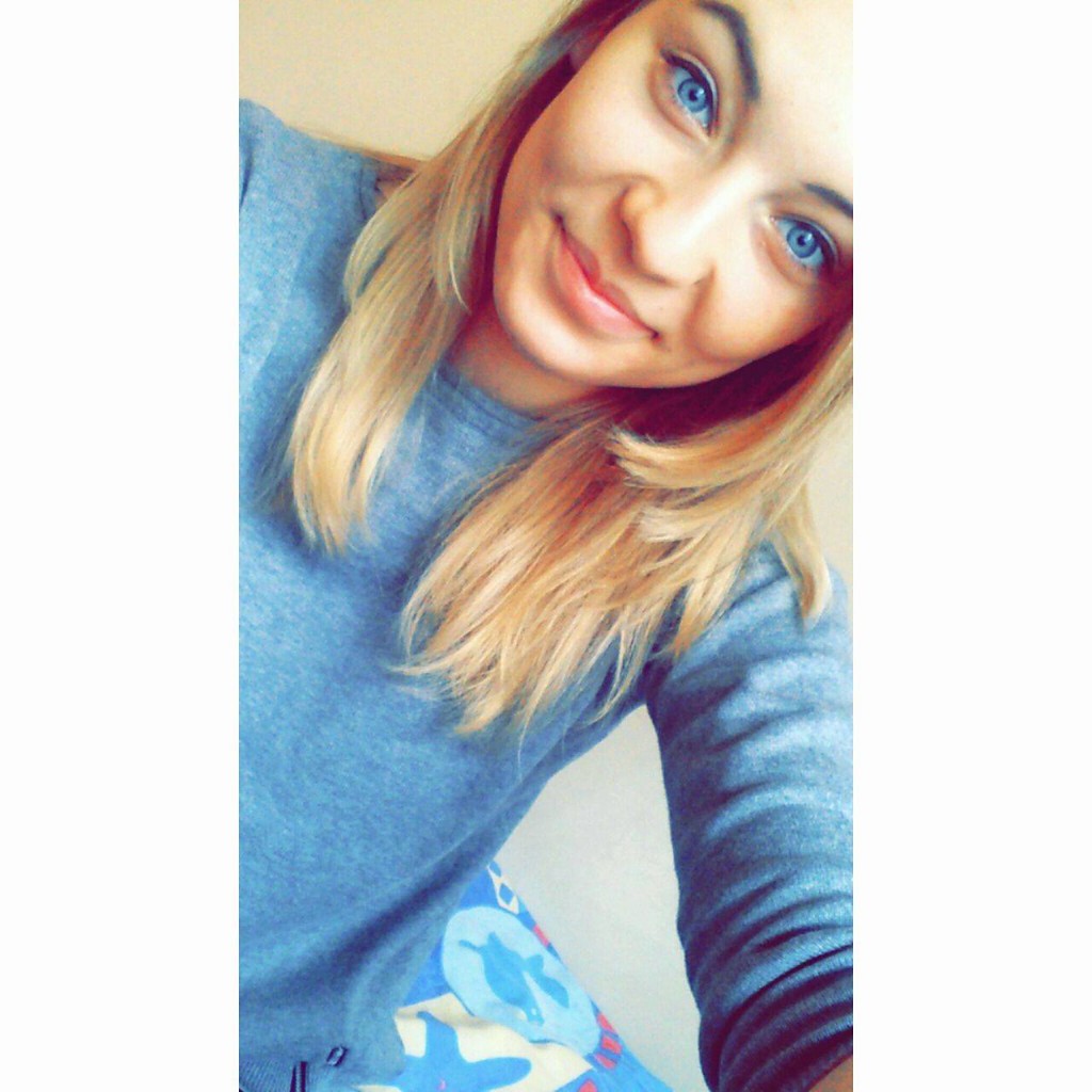 w makijażu i bez...