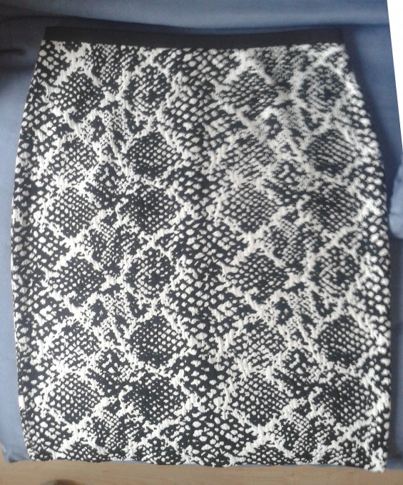 czarno-biała spódnica z H&M dla Mamy :)