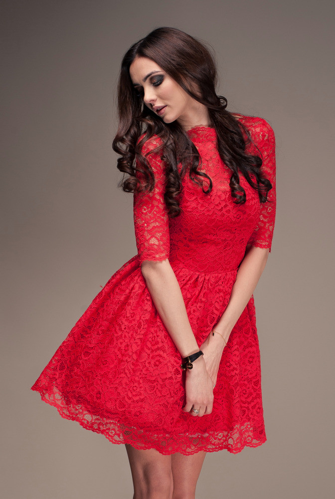 Czerwona sukienka doradź! :)
