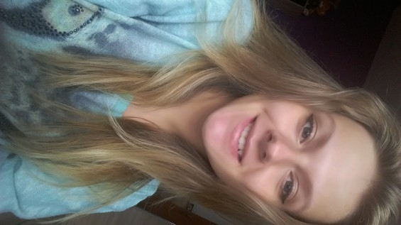 w makijażu i bez...