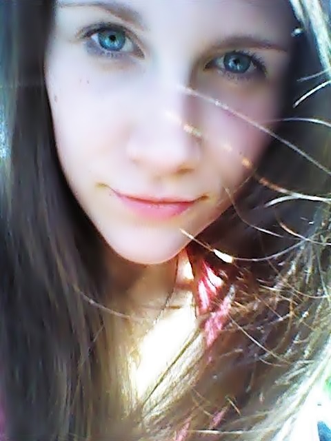 w makijażu i bez...