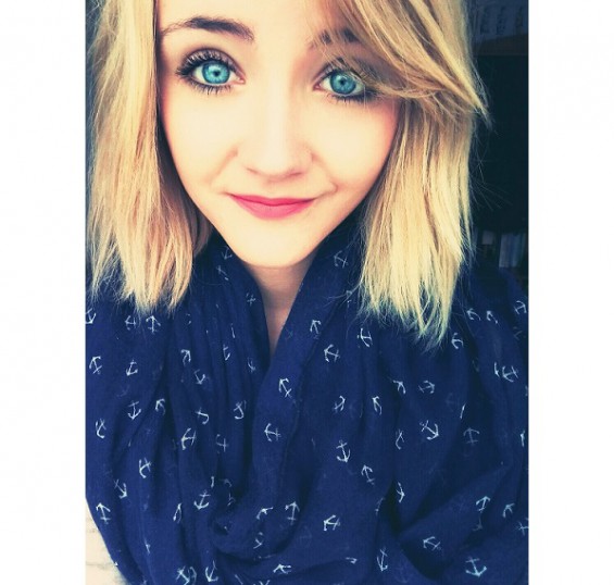 w makijażu i bez...