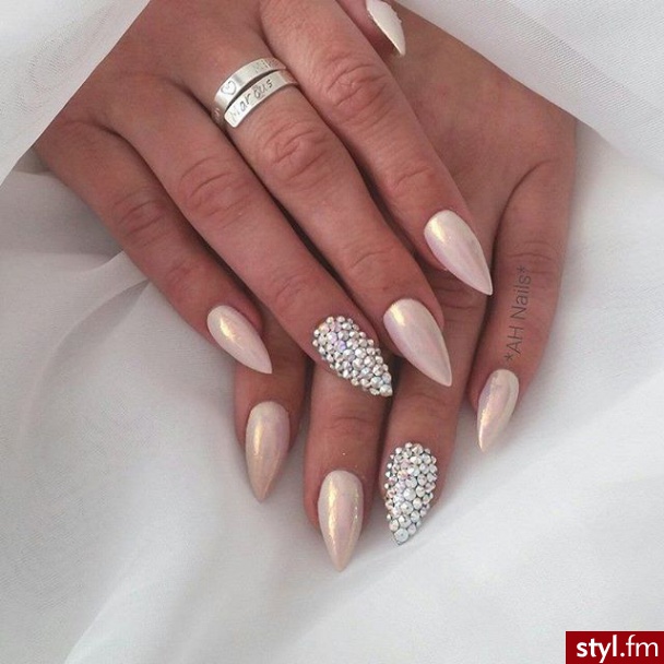 Wielkanocne paznokcie