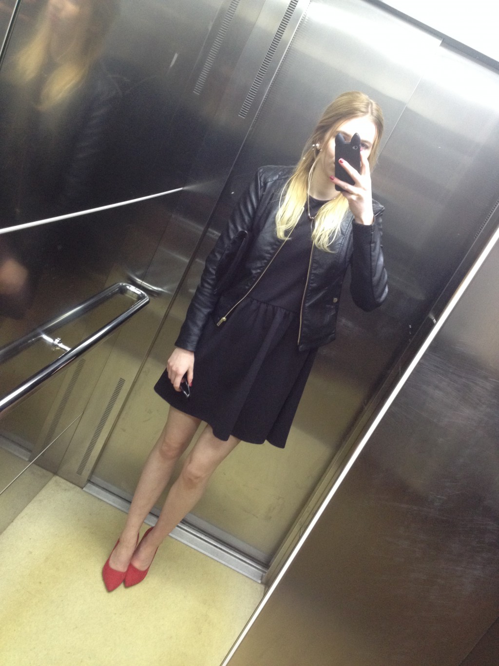 szukam czerwonych szpileczek gdzie moge znaleść tanio ?