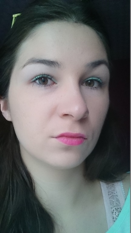 w makijażu i bez...