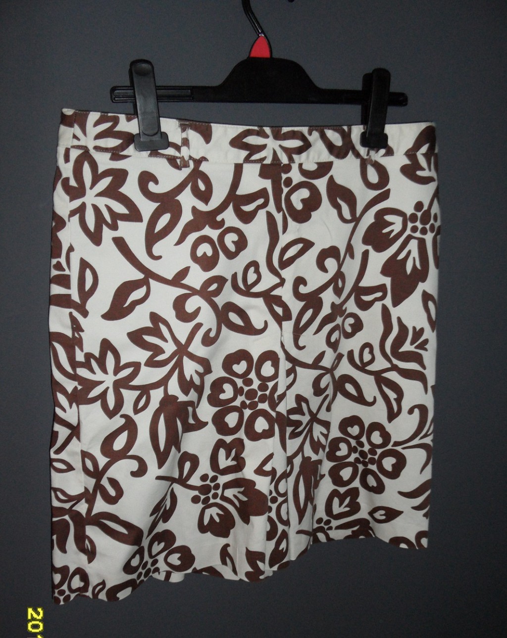 CO DO TEJ SPÓDNICY?