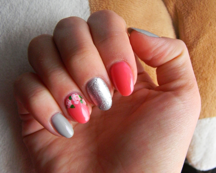 Pokaż swoje paznokcie