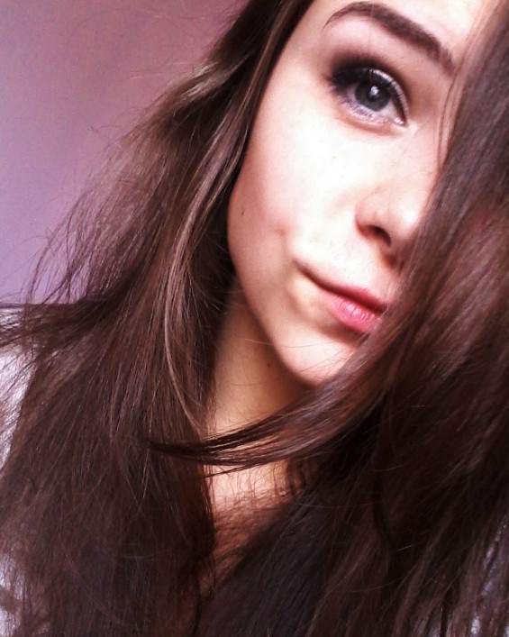 w makijażu i bez...