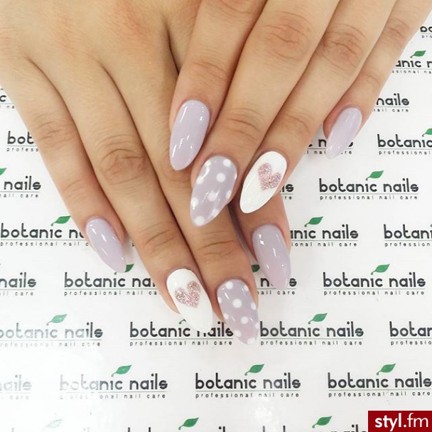 Wielkanocne paznokcie