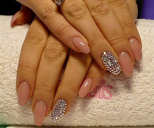 Paznokcie ślubne jakie pomocy 