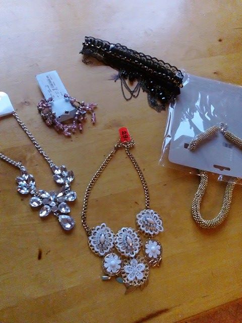 dodatki do sukienki .  