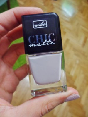 kosmetyki lakiery do paznokci rossmann