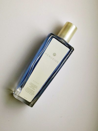 kosmetyki perfumy spray