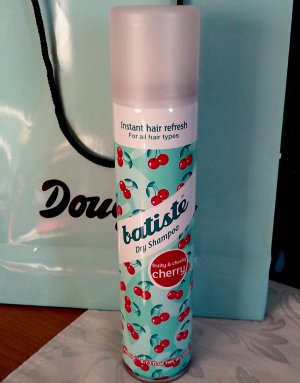 Batiste Suchy szampon do włosów, Fruity & Cheeky, Cherry