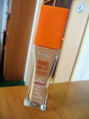 kosmetyki podklady rimmel