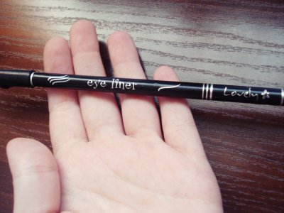kosmetyki eyelinery kredki do oczu i brwi