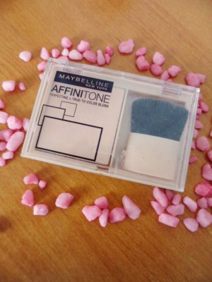 kosmetyki roze maybelline