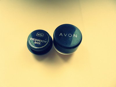 kosmetyki bazy pod makijaz pod cienie avon